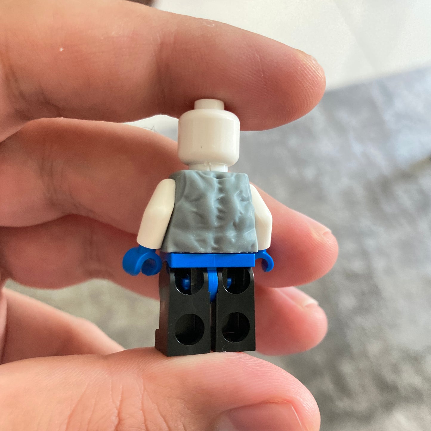 Muscular torso with shirt on - Titanic Bricks