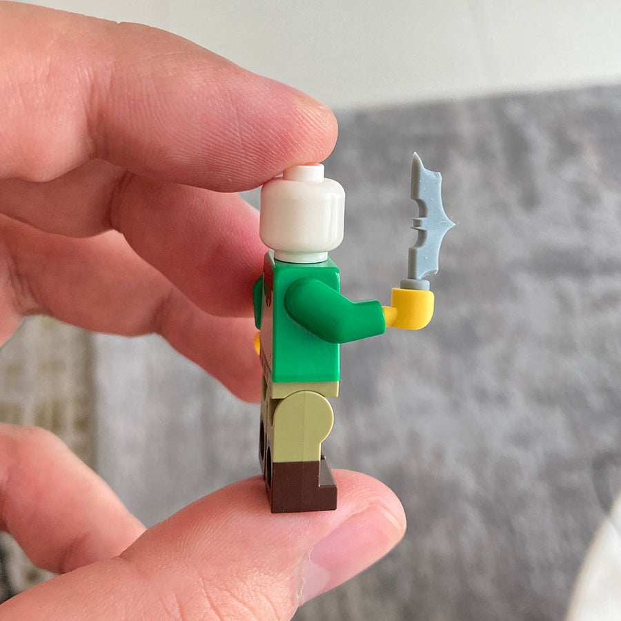 Bat warrior Batarang - Titanic Bricks