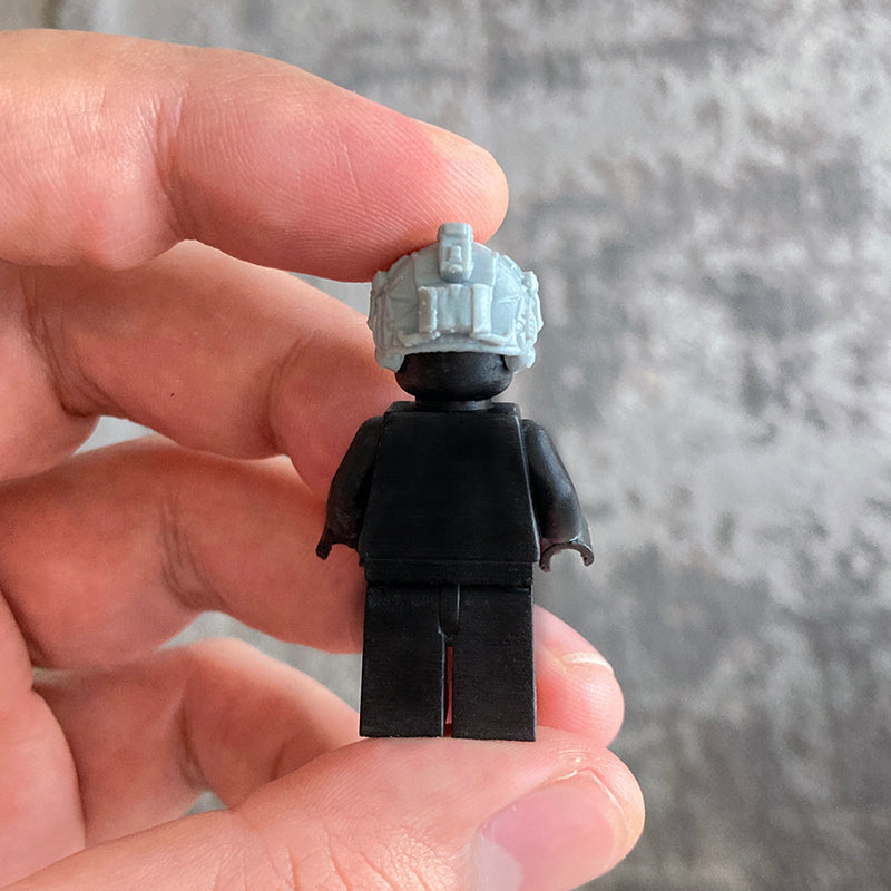 US modern army tactical helmet with night vision device - Titanic Bricks