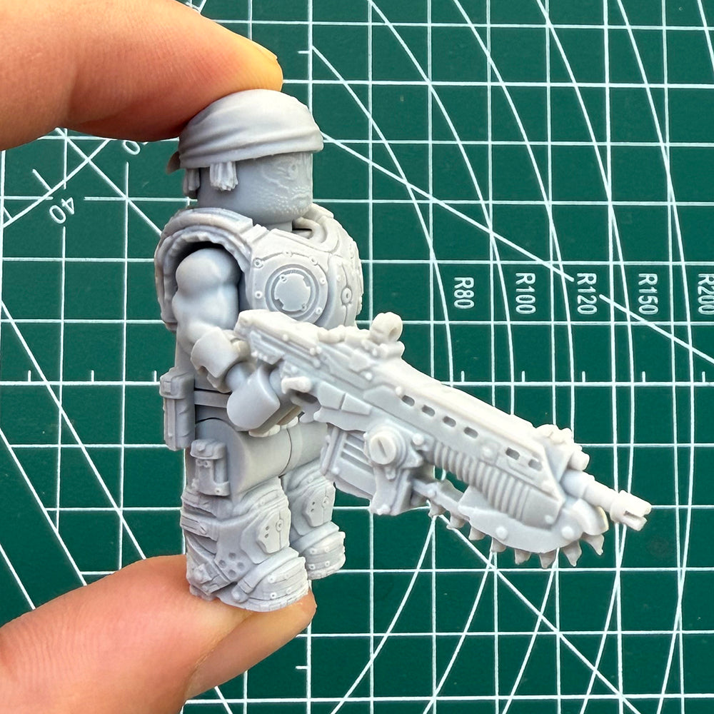 Marcus Fenix lego Minifigure Gears of War holding chainsaw lancer View