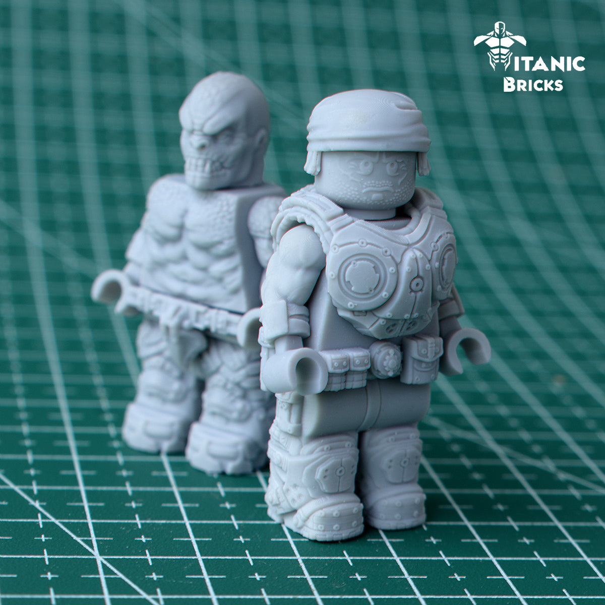 gears of war lego minifigure Marcus and Locust